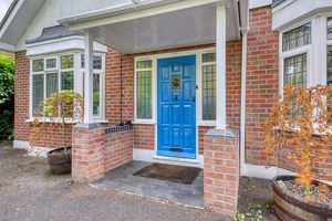 Front External- click for photo gallery